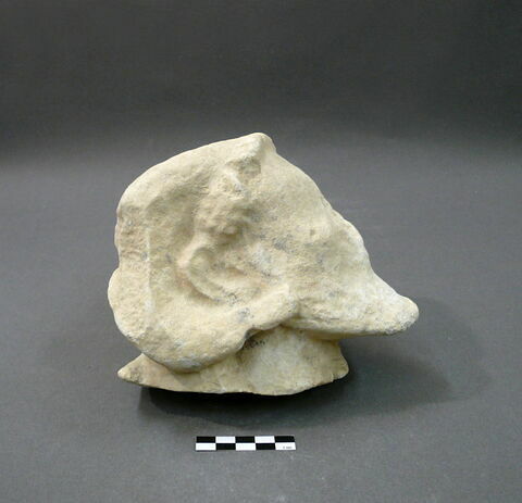 statue, image 3/3