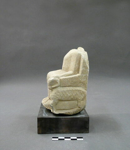 statue, image 3/4