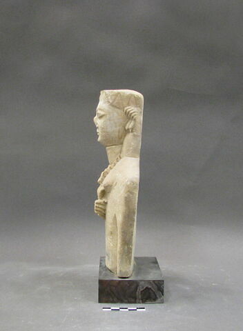 statue, image 3/5