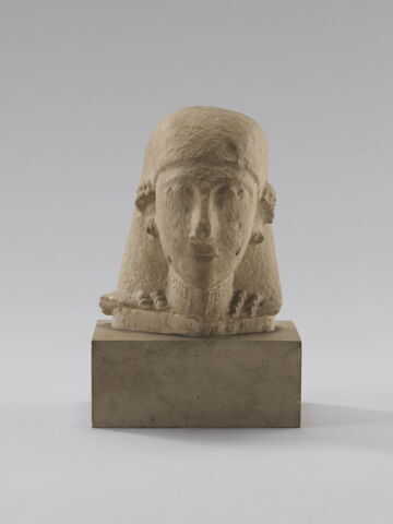 statue