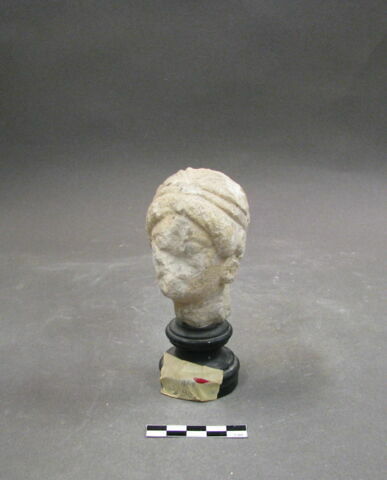 statue, image 2/5