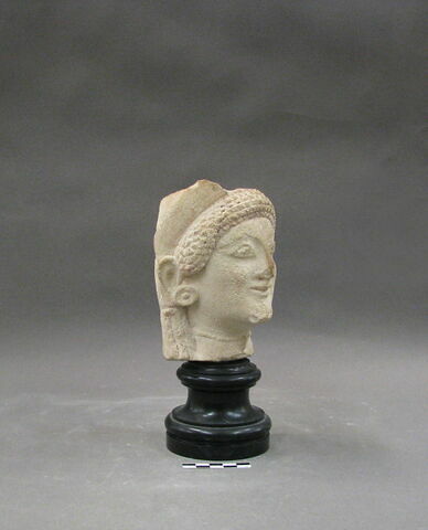 statue, image 2/5