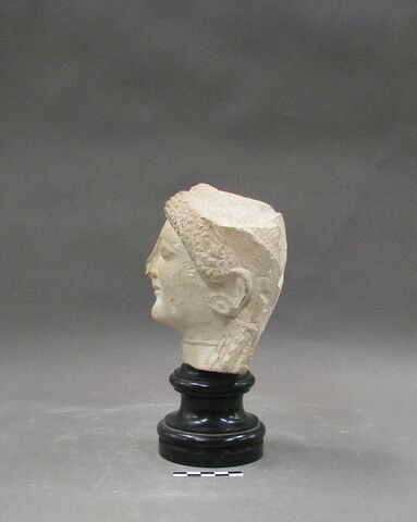 statue, image 3/5