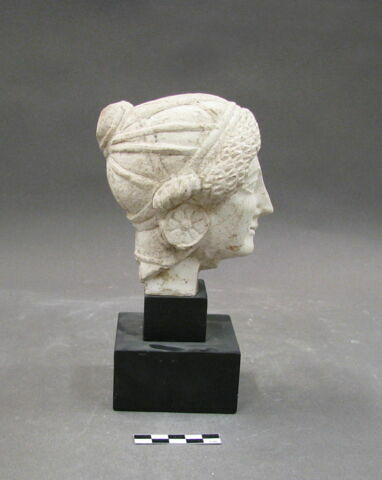 statue, image 10/11