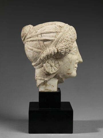 statue, image 4/11