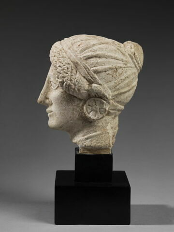 statue, image 5/11
