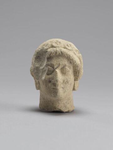 statue, image 2/4