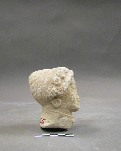 statue, image 2/2