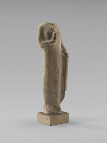 statue, image 2/4