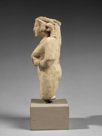 statue, image 4/11