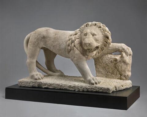 statue, image 3/9