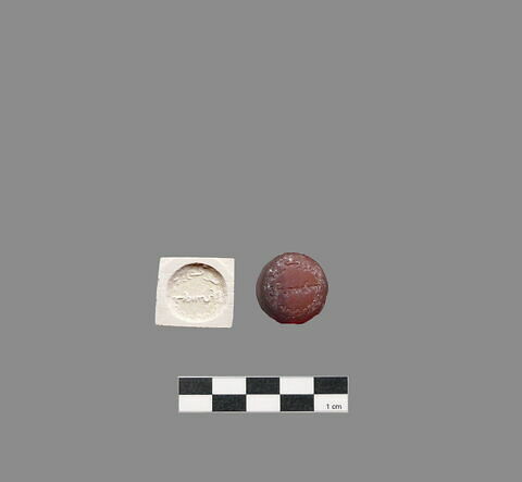 cachet ; amulette, image 2/2