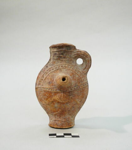 vase, image 2/3