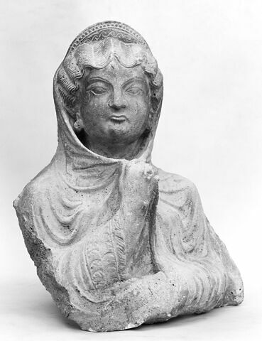 relief, image 4/7