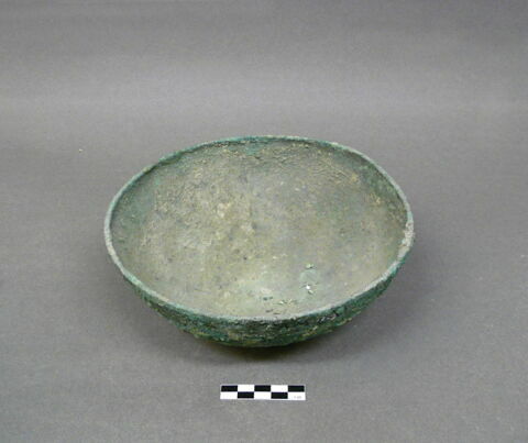 vase, image 2/2