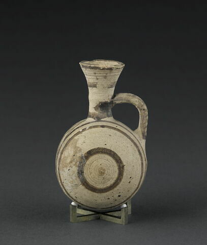 vase, image 3/4