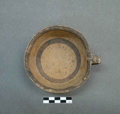 vase, image 3/3