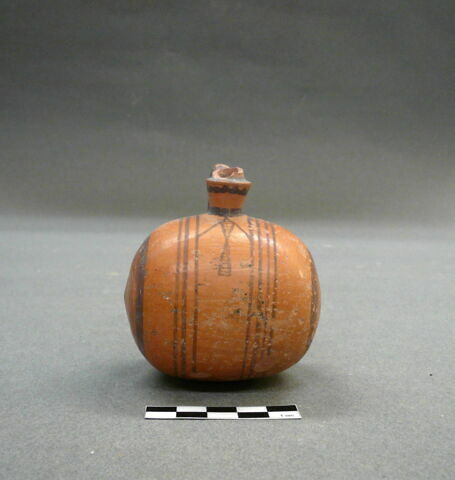 vase, image 3/4