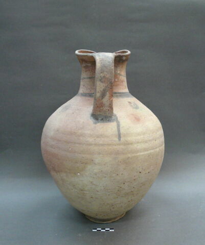 vase, image 3/3