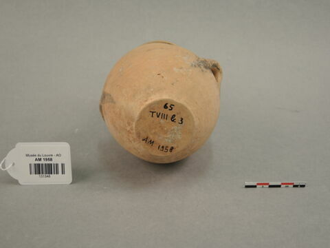 vase, image 2/2