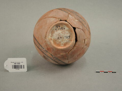 vase, image 2/3