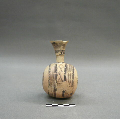vase, image 3/4