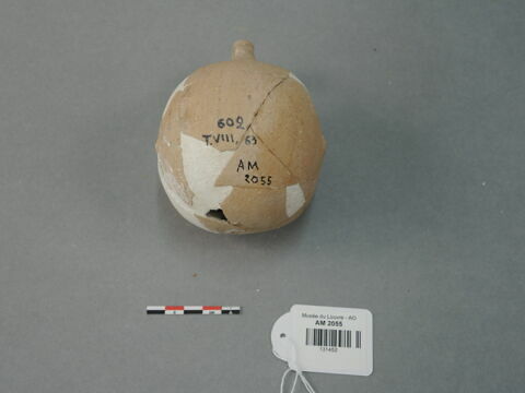 vase, image 2/2