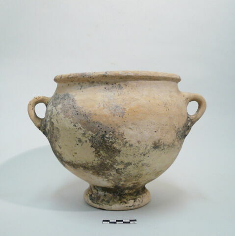 vase, image 3/3