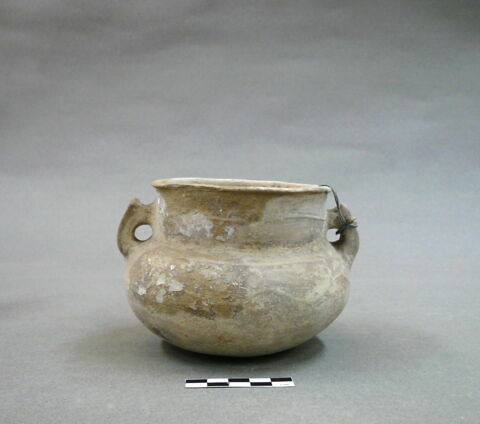 vase, image 2/2