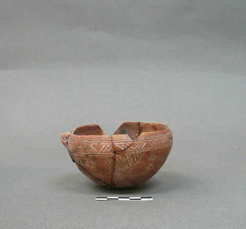 vase, image 2/2