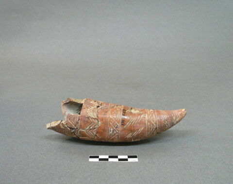 vase, image 3/3