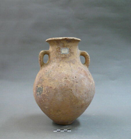 vase, image 2/2