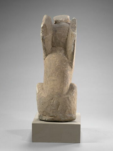 statue, image 3/4