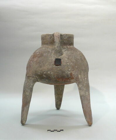 vase, image 2/2