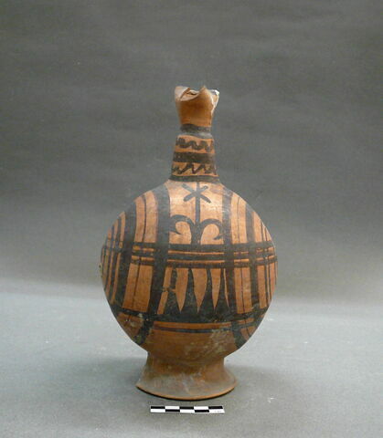 vase, image 3/4