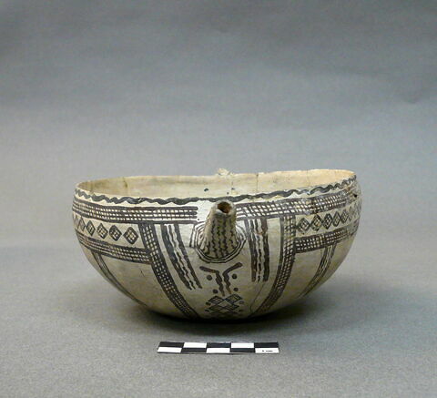 vase, image 5/7