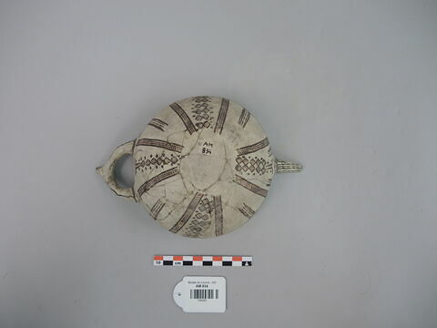 vase, image 2/7