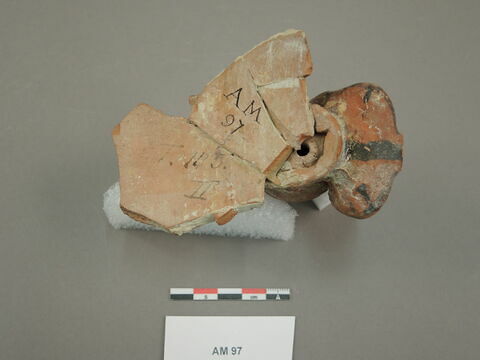 vase  ; figurine ; applique, image 2/5
