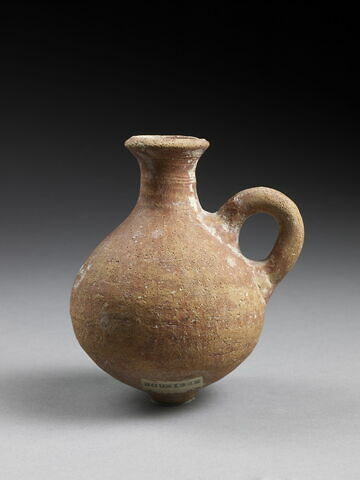 vase, image 2/2