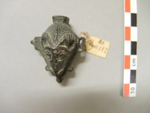 instrument et objet divers ; figurine