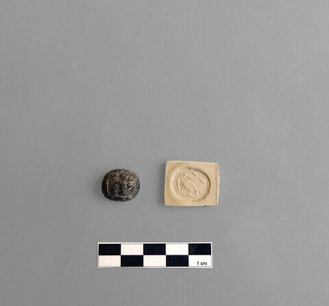 cachet, image 2/2