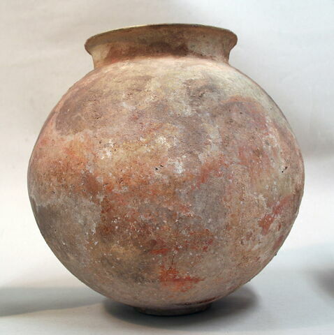 vase, image 3/3