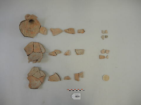 vase, image 2/5