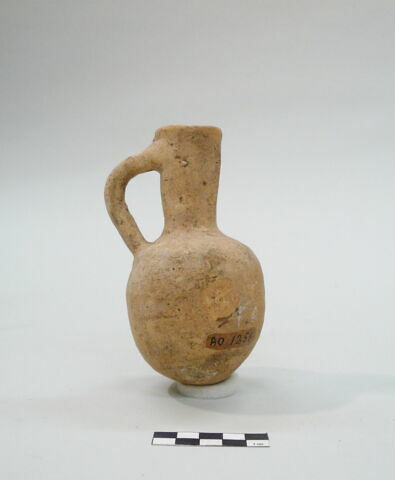 vase, image 3/3