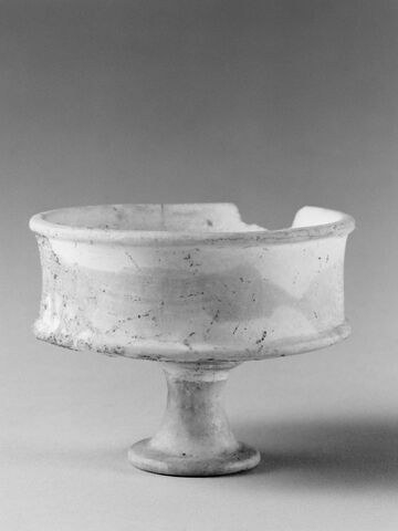 vase, image 2/3