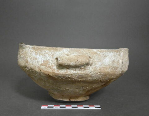 vase, image 2/2