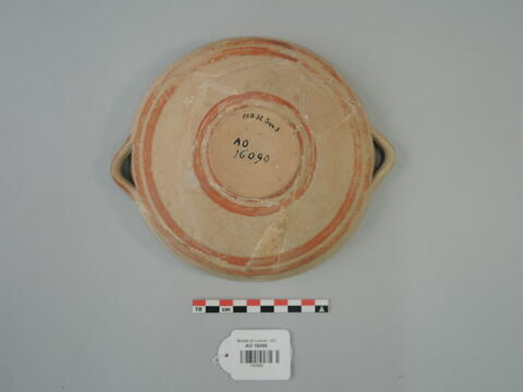 vase, image 2/2