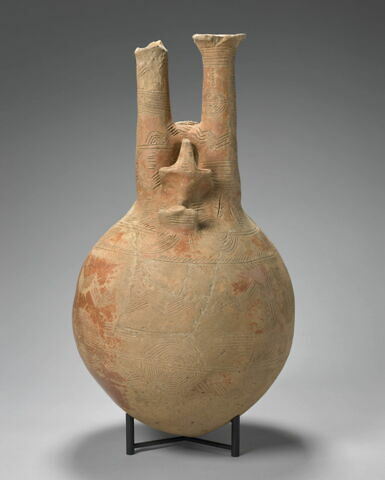 vase, image 3/10
