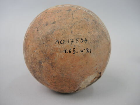 vase, image 2/2