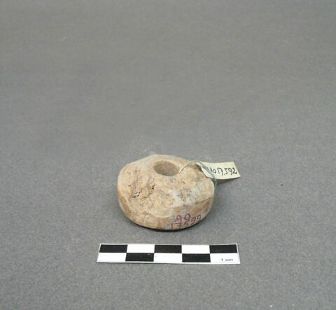 vase, image 3/3